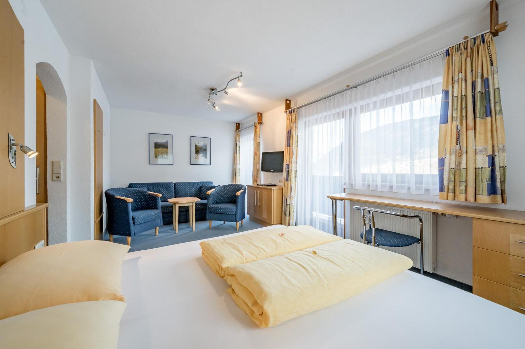 Seehueter'S Hotel Seerose Oetz Room photo