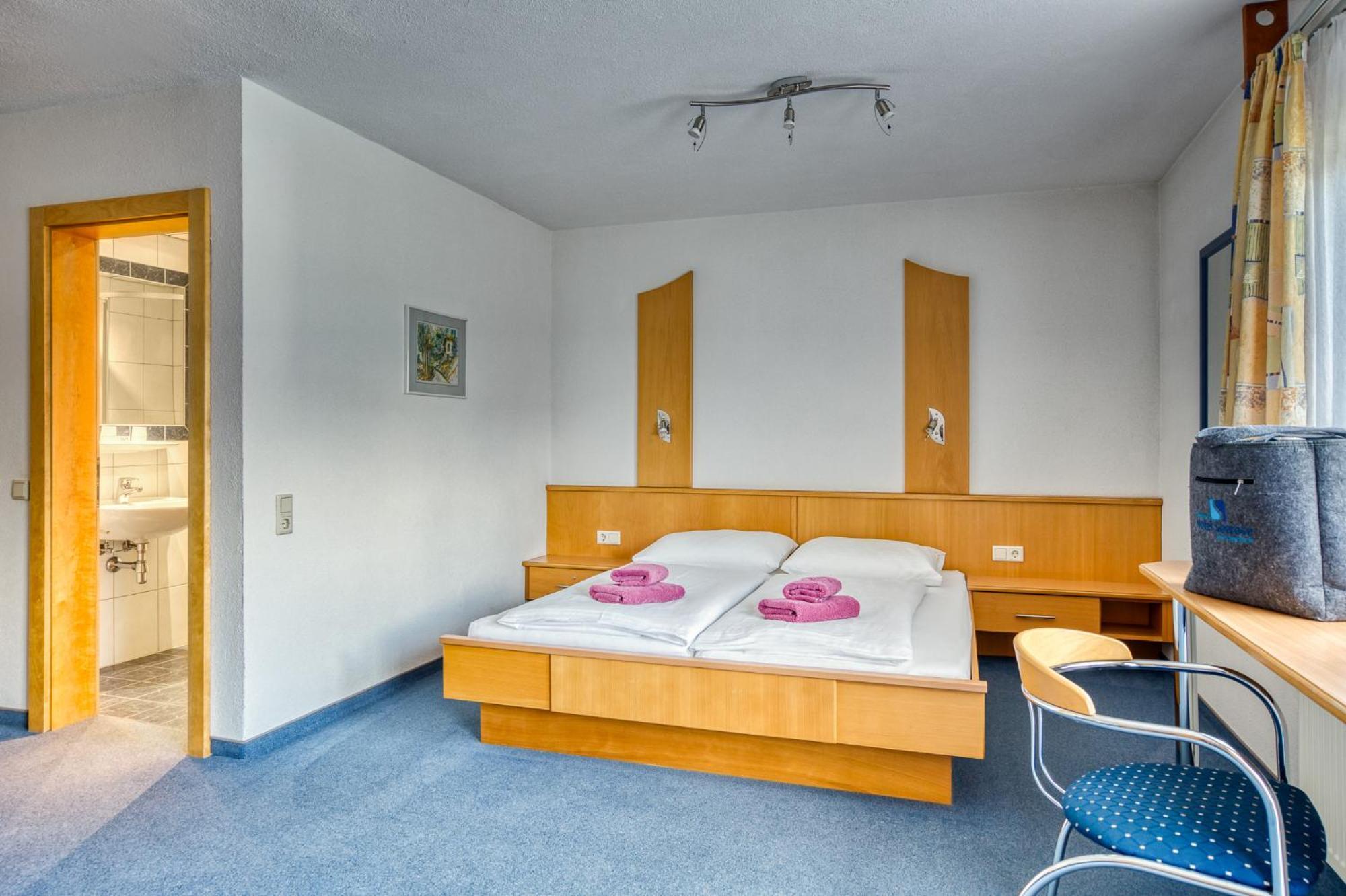 Seehueter'S Hotel Seerose Oetz Room photo
